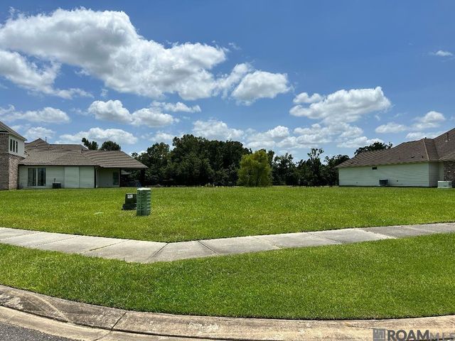 13004 W Waterside Dr, Baton Rouge, LA 70818