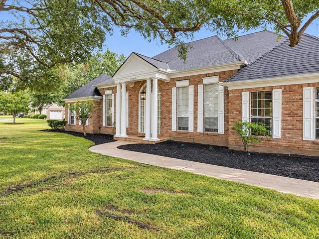 32719 Weybridge Street, Fulshear, TX 77441
