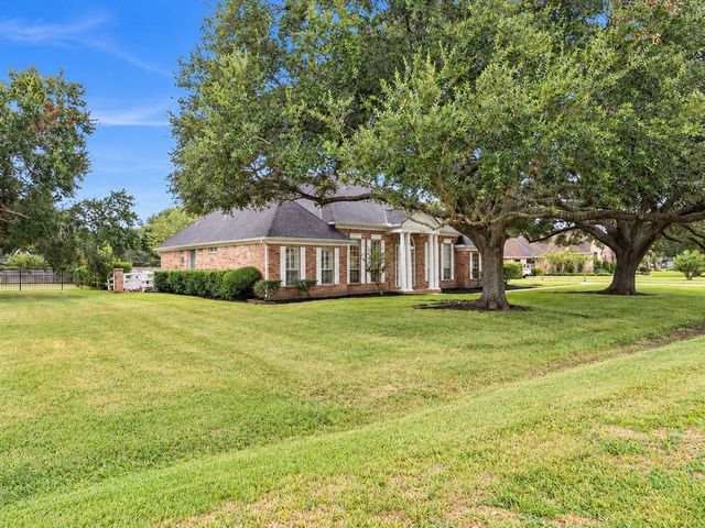 32719 Weybridge Street, Fulshear, TX 77441