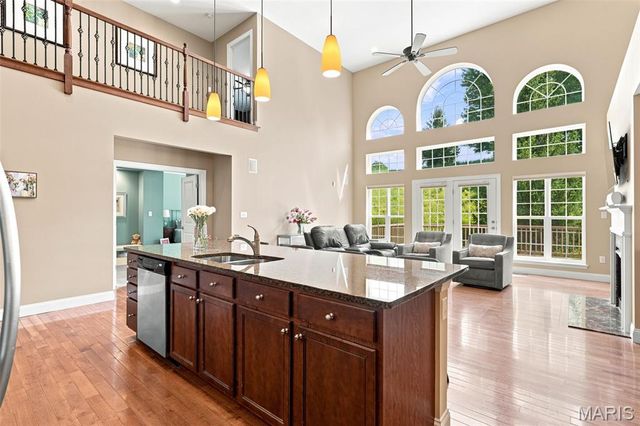 138 Kendall Bluff Court, Chesterfield, MO 63017