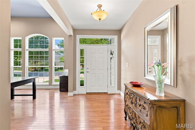 138 Kendall Bluff Court, Chesterfield, MO 63017