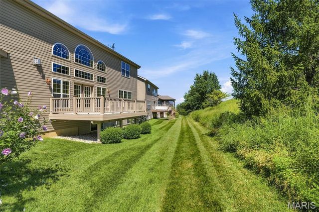 138 Kendall Bluff Court, Chesterfield, MO 63017