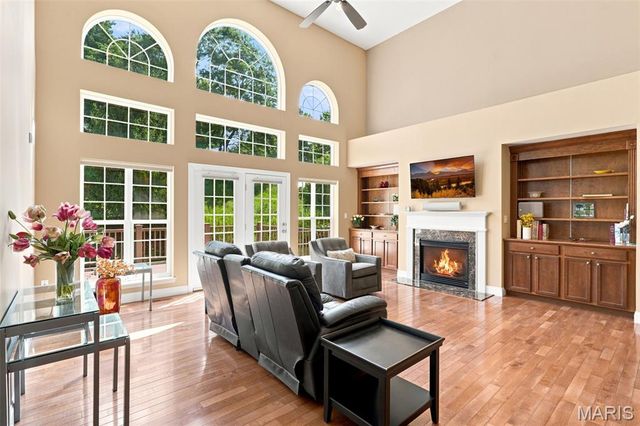 138 Kendall Bluff Court, Chesterfield, MO 63017