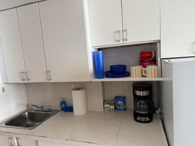 19201 Collins Avenue 448, Sunny Isles Beach, FL 33160