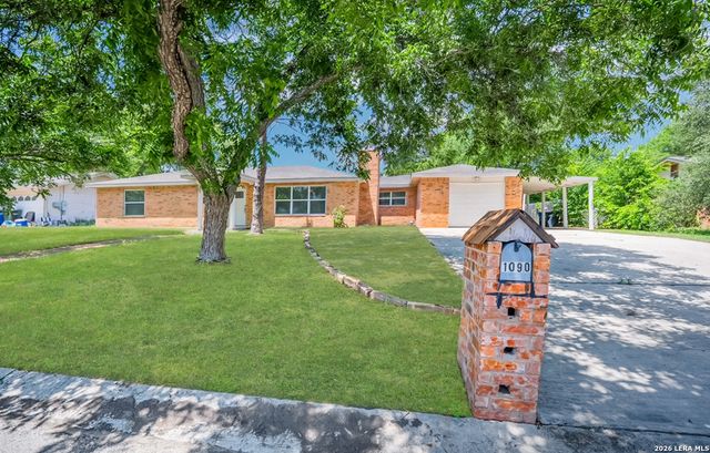 1090 Hollyhock, New Braunfels, TX 78130