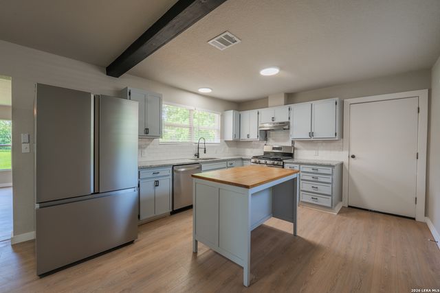 1090 Hollyhock, New Braunfels, TX 78130