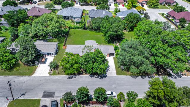 1090 Hollyhock, New Braunfels, TX 78130