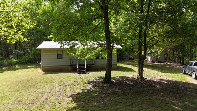 1182 Lego School Rd, Linden, TN 37096