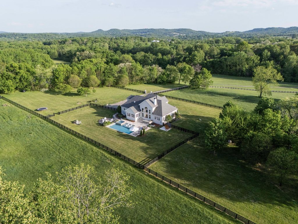 6790 Owen Hill Rd, College Grove, TN 37046