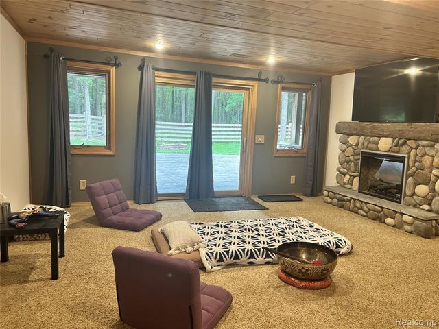 4636 N Hope Road, Hope, MI 48628