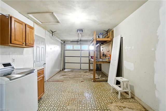 3736 Burr LN, Portsmouth, VA 23703