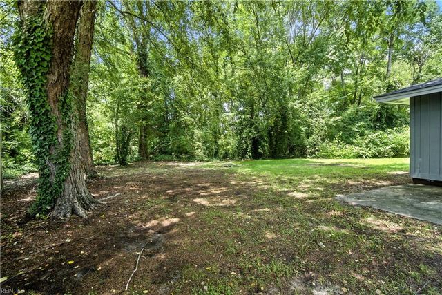 3736 Burr LN, Portsmouth, VA 23703