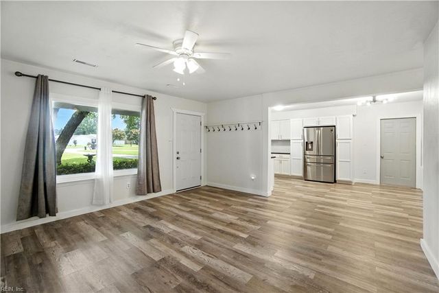 3736 Burr LN, Portsmouth, VA 23703