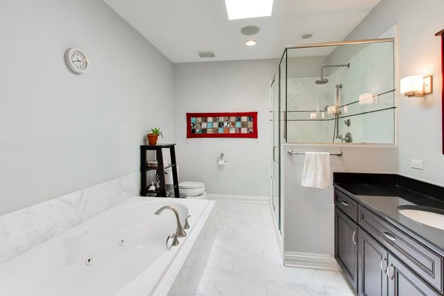 5404 W Leland Avenue, Chicago, IL 60630