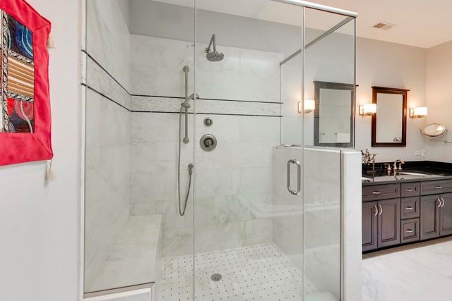5404 W Leland Avenue, Chicago, IL 60630
