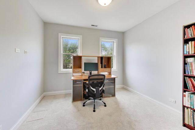 5404 W Leland Avenue, Chicago, IL 60630