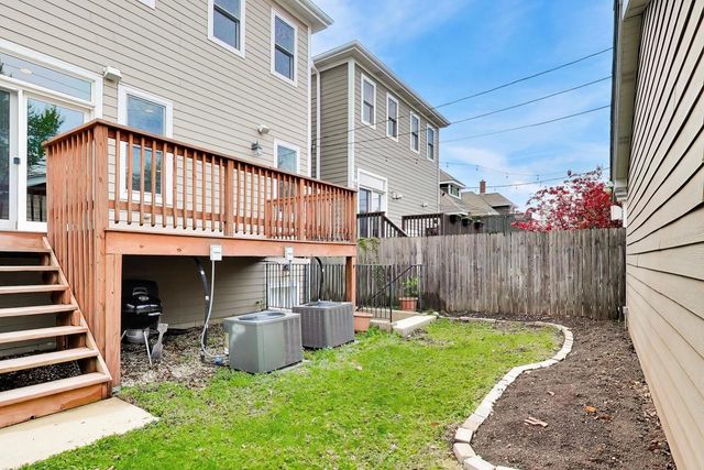 5404 W Leland Avenue, Chicago, IL 60630