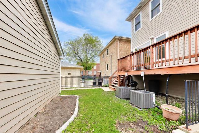 5404 W Leland Avenue, Chicago, IL 60630