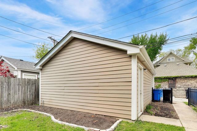 5404 W Leland Avenue, Chicago, IL 60630