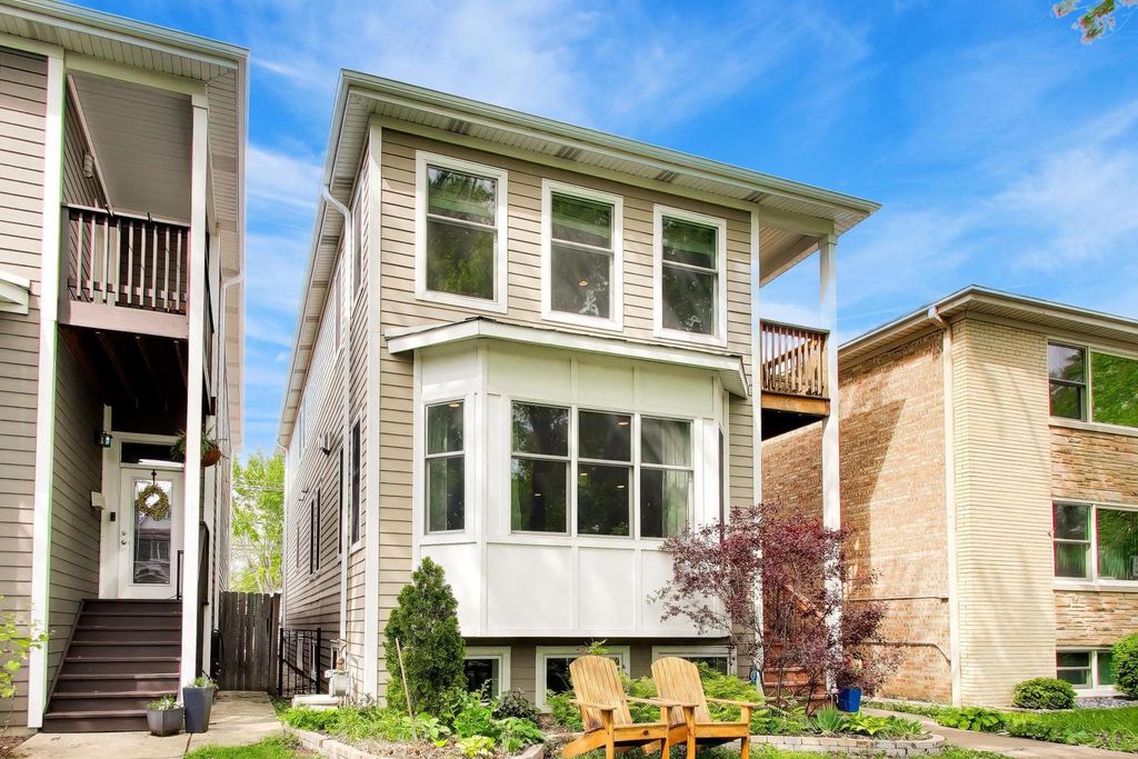 5404 W Leland Avenue, Chicago, IL 60630
