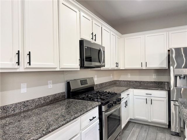 594 Crying Bird Avenue, Las Vegas, NV 89178