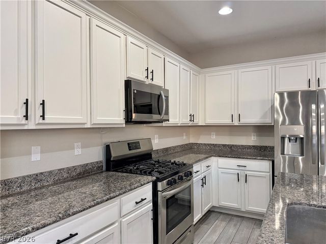 594 Crying Bird Avenue, Las Vegas, NV 89178