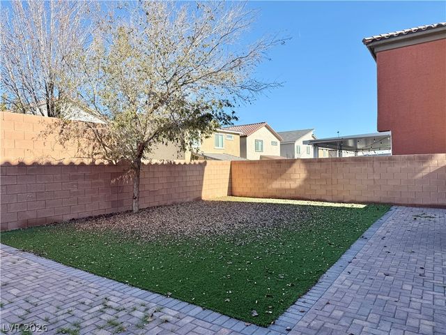 594 Crying Bird Avenue, Las Vegas, NV 89178