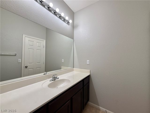 594 Crying Bird Avenue, Las Vegas, NV 89178