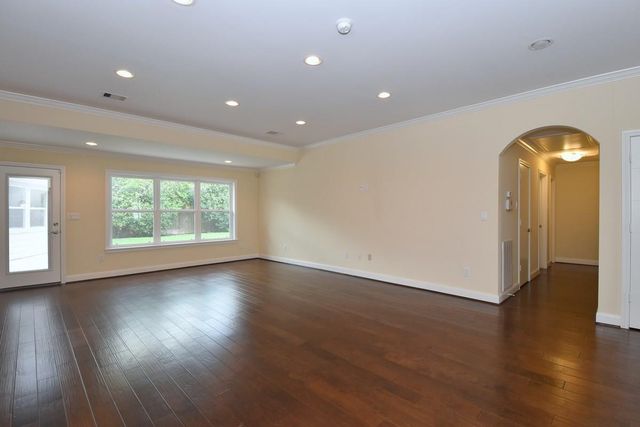 1007 Blue Willow Drive, Houston, TX 77042