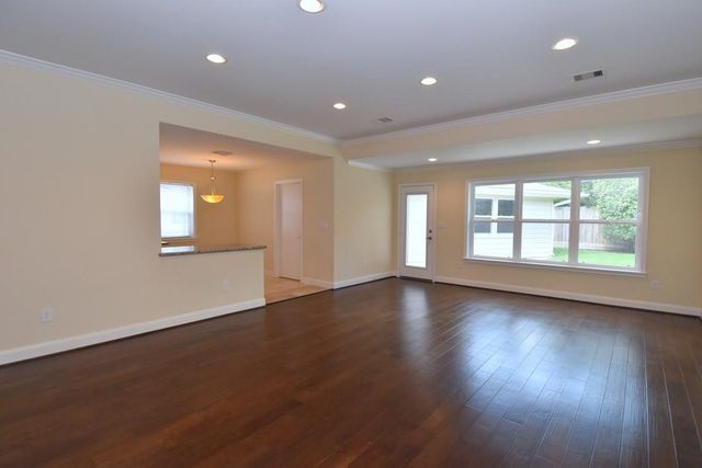 1007 Blue Willow Drive, Houston, TX 77042