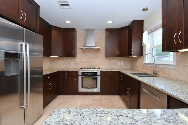 1007 Blue Willow Drive, Houston, TX 77042