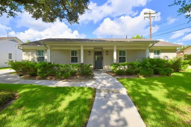 1007 Blue Willow Drive, Houston, TX 77042