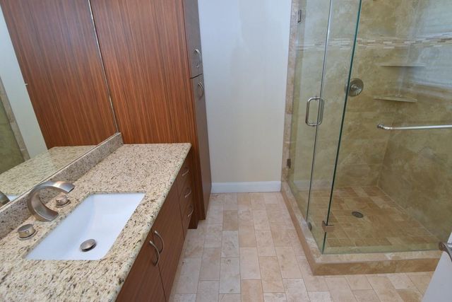 1007 Blue Willow Drive, Houston, TX 77042
