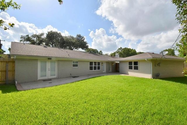 1007 Blue Willow Drive, Houston, TX 77042