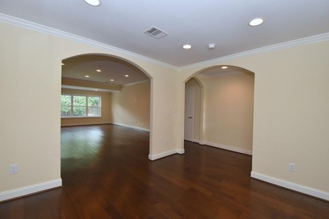 1007 Blue Willow Drive, Houston, TX 77042