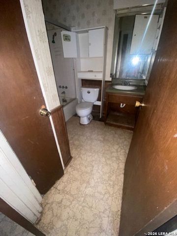 4442 Desert View, San Antonio, TX 78217