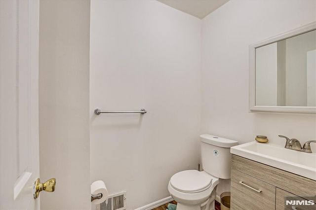 12 Tulip Court, Edison, NJ 08820