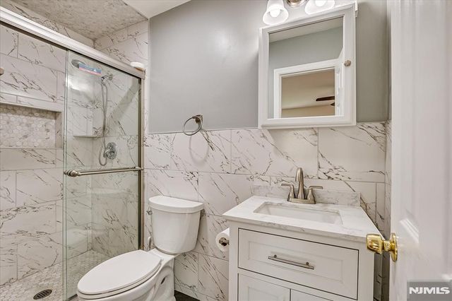 12 Tulip Court, Edison, NJ 08820