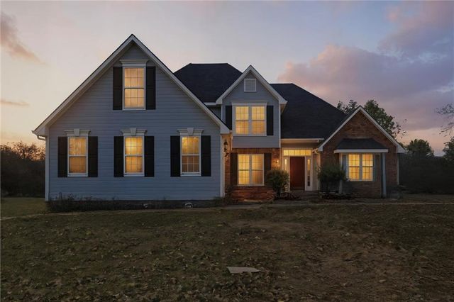 12604 E State Route 2 Highway, Freeman, MO 65746