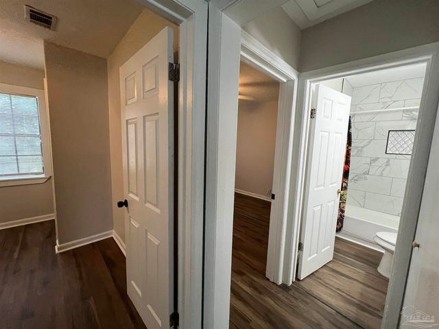 45 W Carver Dr, Pensacola, FL 32507