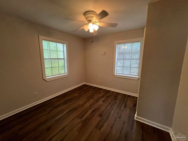 45 W Carver Dr, Pensacola, FL 32507