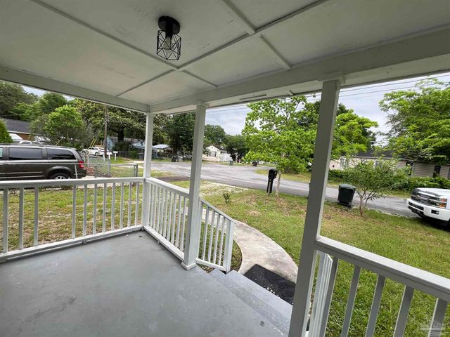 45 W Carver Dr, Pensacola, FL 32507