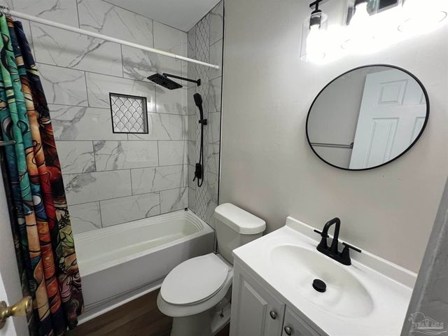 45 W Carver Dr, Pensacola, FL 32507