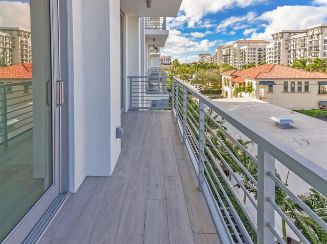485 E Royal Palm Road 403, Boca Raton, FL 33432