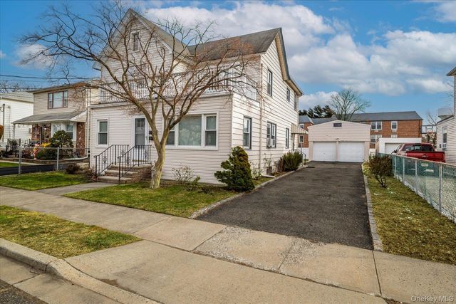 9 Hanover Place 2nd floor unit, Rockville Centre, NY 11570