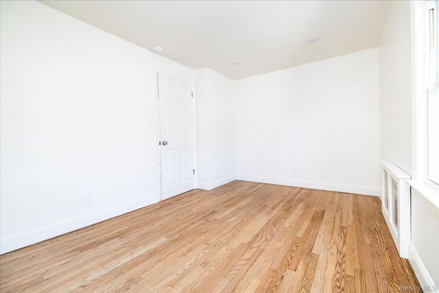 9 Hanover Place 2nd floor unit, Rockville Centre, NY 11570