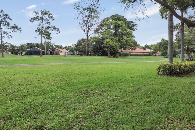 5671 S Fountains Drive S, Lake Worth, FL 33467