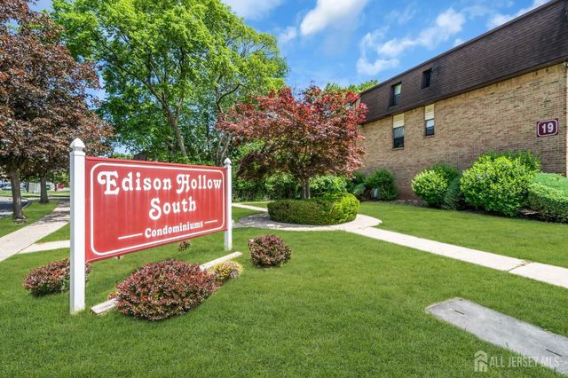 1909 Raspberry Court, Edison, NJ 08817