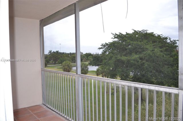 101 SW 132nd Way 415J, Pembroke Pines, FL 33027