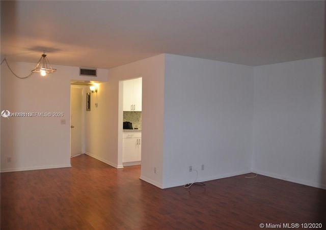 101 SW 132nd Way 415J, Pembroke Pines, FL 33027